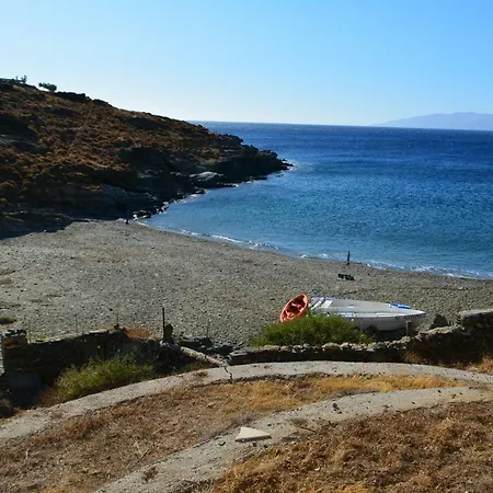 Traditional Cycladic House On The Beach In Holiday home Kythnos